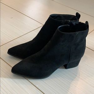 Size 6.5 black bootie